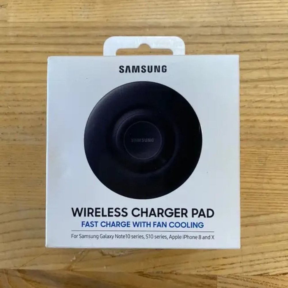 Samsung Wireless Charger Pad-Brand New in sealed box.